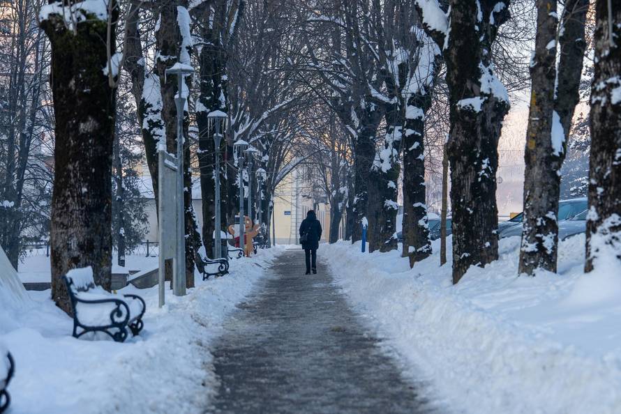 Otočac se probudi na -17 stupnjeva 