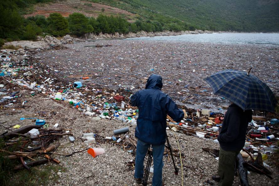 Naše plaže prije i poslije jakog juga: Guše se u smeću i plastici