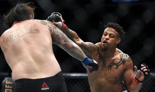 Dominirao je u NFL-u i &zcaron;ivio bez ko&ccaron;nica, a sad je potpisao za FNC. Fanovi su odu&scaron;evljeni