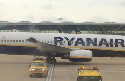 Panika u zračnoj luci: Sudarila su se dva Ryanairova Boeinga
