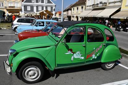 FOTO Oldtimer susret u Požegi