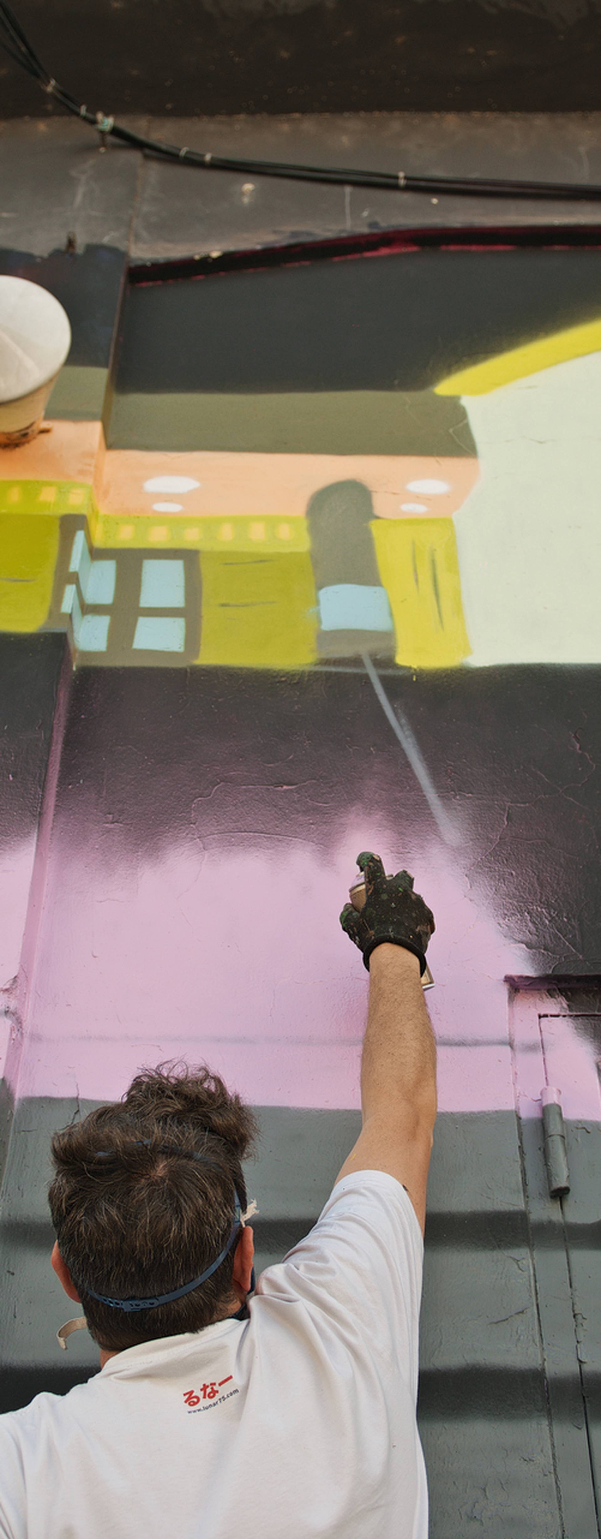 Projekcija prve epizode serije Outcast uz oslikavanje murala