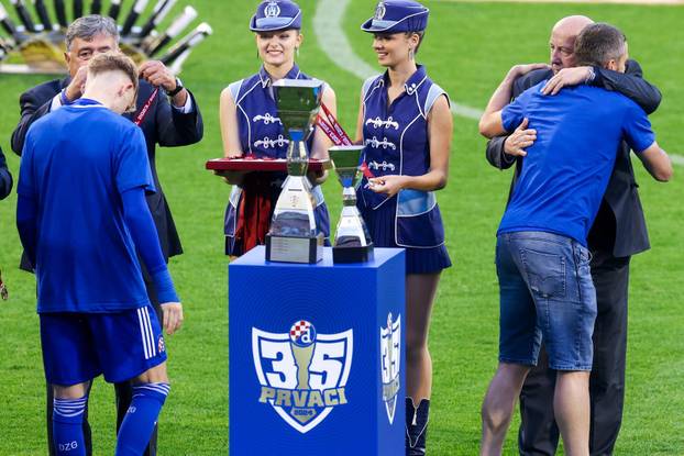 Ceremonija dodjele pehara Dinamu, osvajaču SuperSport Hrvatske nogometne lige