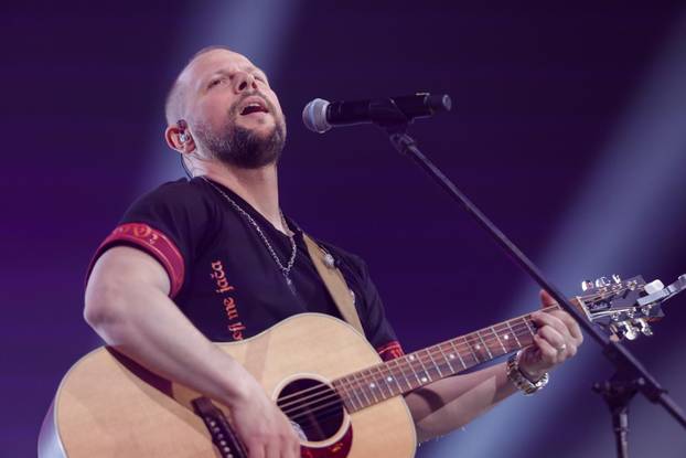 Zagreb: U Areni Zagreb održan koncert "Progledaj srcem"