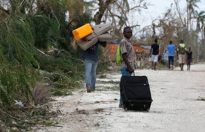 Uragan Matthew bliže Floridi, broj žrtava na Haitiju još raste