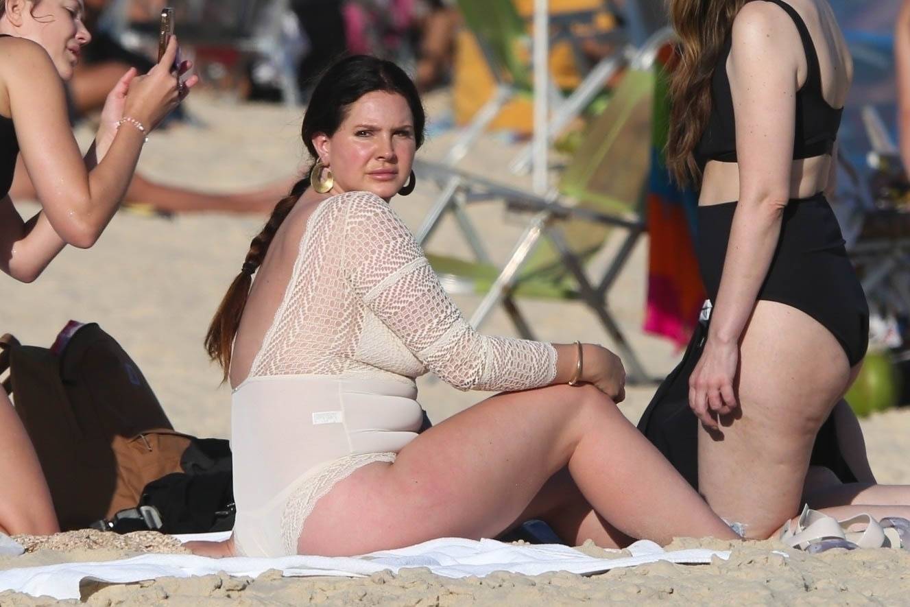 *EXCLUSIVE* Lana Del Rey hits the beach in Rio with friends!