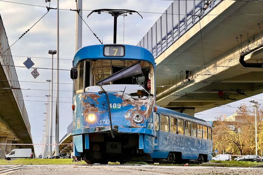 U sudaru autobusa i tramvaja u Zapruđu sudjelovalo još jedno vozilo? Policija provodi istragu