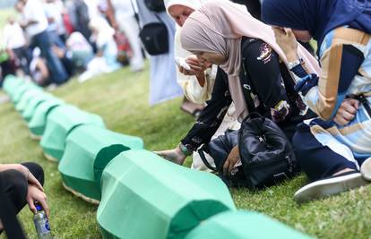 Sabor minutom šutnje odao počast žrtvama Srebrenice