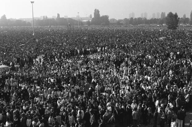 1994. godine Papa Ivan Pavao II prvi je put posjetio Hrvatsku 