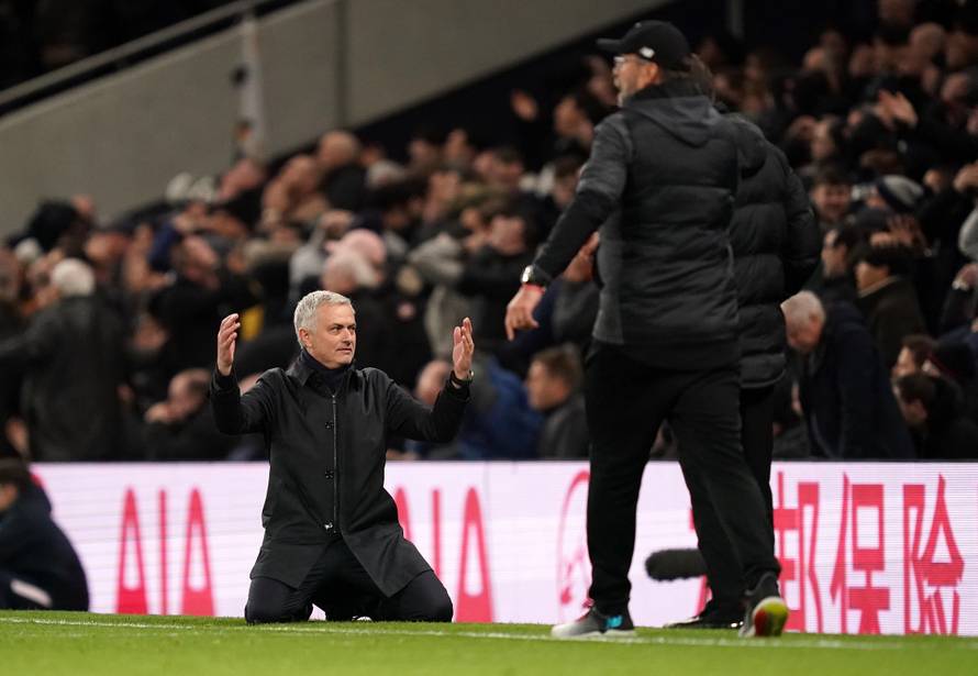 Mourinho na koljenima: 'Redsi' slavili, bez poraza i 38. susret!