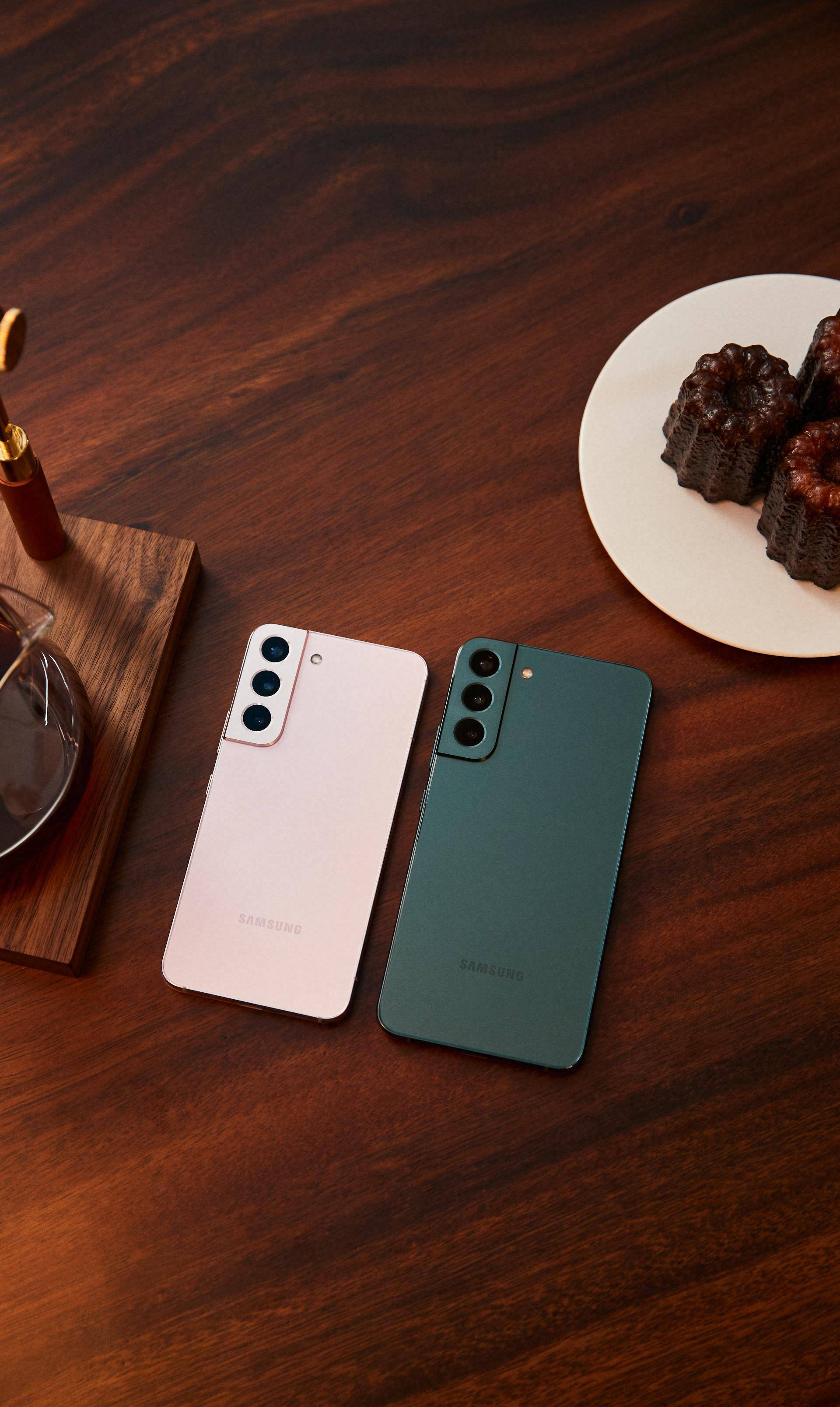 Upoznajte moćni trio najnovije Samsung Galaxy S22 serije pametnih telefona