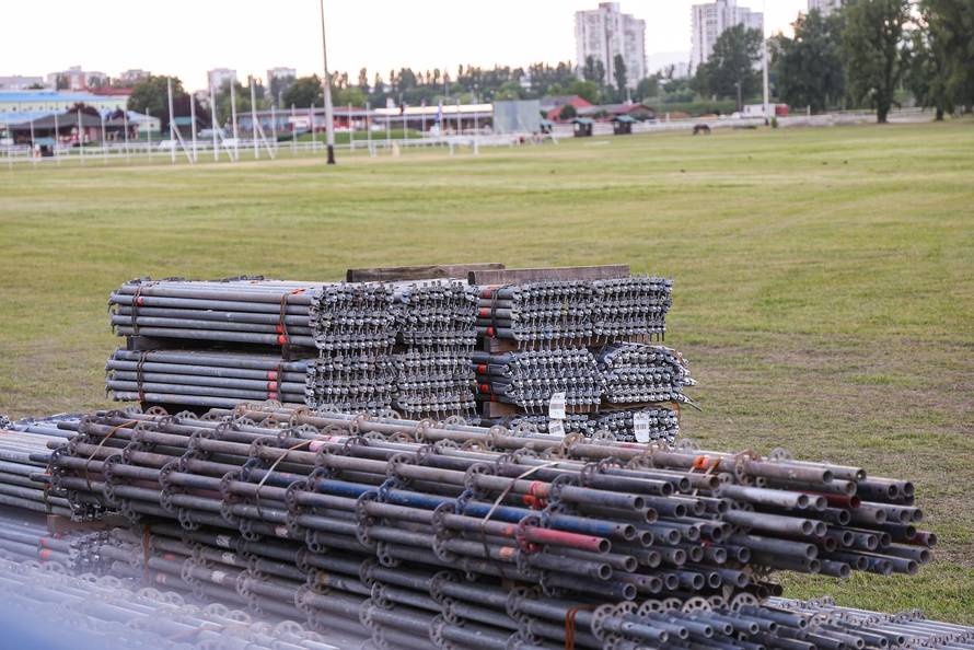 Zagreb: Počeli su radovi za Thompsonov koncert na Hipodromu