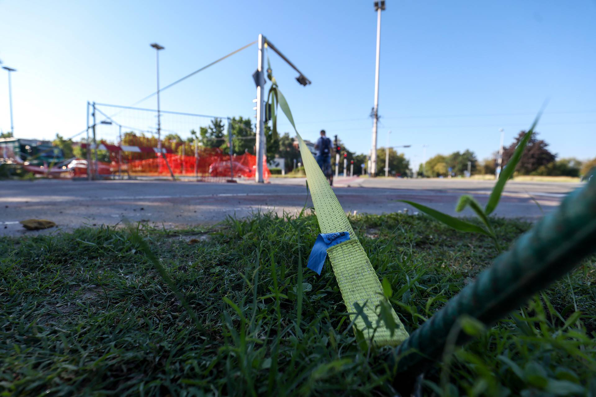Zagreb: Semafor tijekom radova osiguran samo trakama za zatezanje