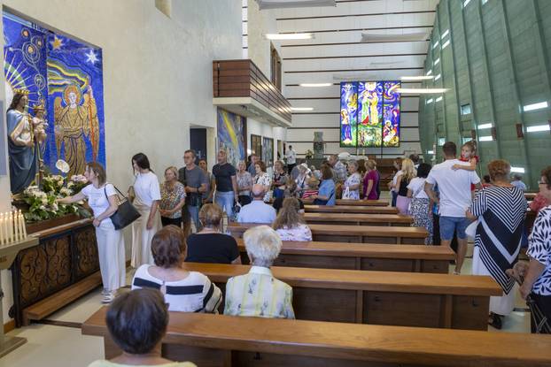 Misno slavlje u svetištu Gospe od Utočišta u Aljmašu na blagdan Velike Gospe