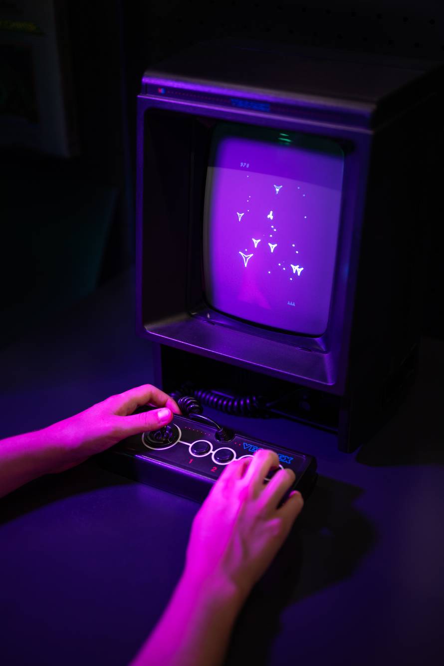 Prve konzole: Evo kako je prije više od pola stoljeća Pong započeo veliku eru videoigara