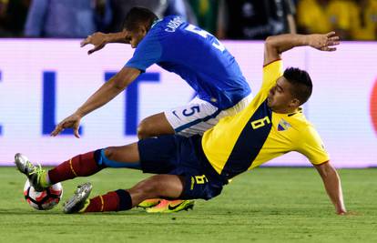 Ekvadoru je poništen čist gol! Brazilci izvukli bod na startu