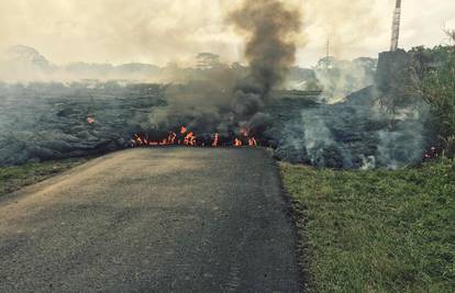 Užas na Havajima: Lava došla do grada, evakuacija spremna