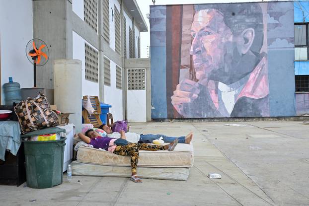 Aftermath of earthquakes in La Guaira