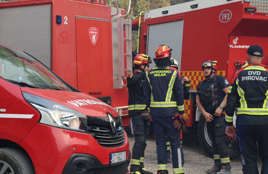 Požar kod Milne i dalje nije pod kontrolom