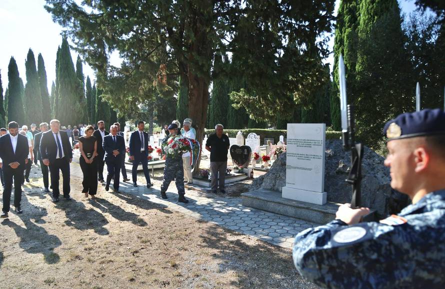 Split: Položeni vijenci povodom Dana pobjede i domovinske zahvalnosti, Dana hrvatskih branitelja i 31. obljetnice VRO Oluja