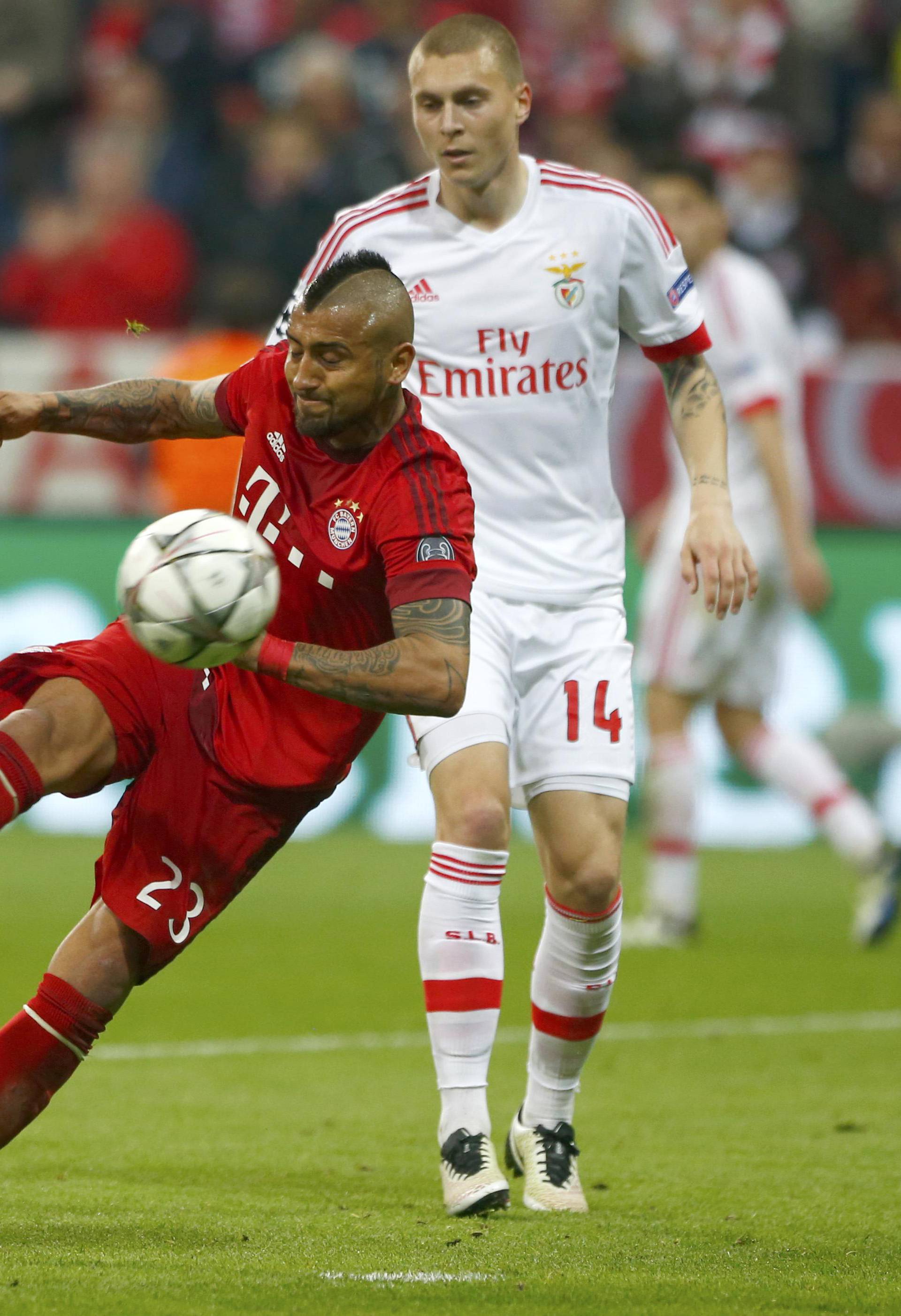 Bayern Munich v Benfica - UEFA Champions League Quarter-finals First leg