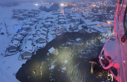 Norveška: U blatu nestale kuće i desetak ljudi, ostale stanovnike mogu izvući samo helikopterom