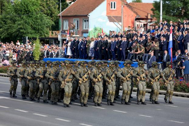 Zagreb: Svečani vojni mimohod u povodu 30 godina VRO Oluja
