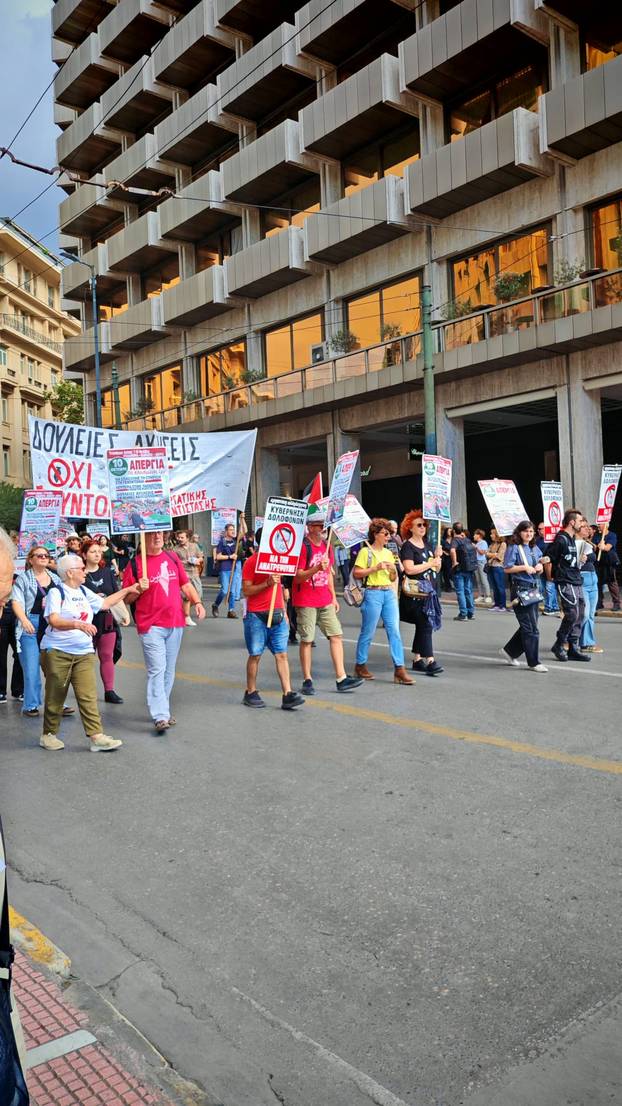 VIDEO Štrajk u Ateni: Blokiran centar, tisuće na ulicama...