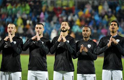 VIDEO Neobična gesta Izraelaca prije utakmice s Kosovom. Evo zašto su pokazivali znakove