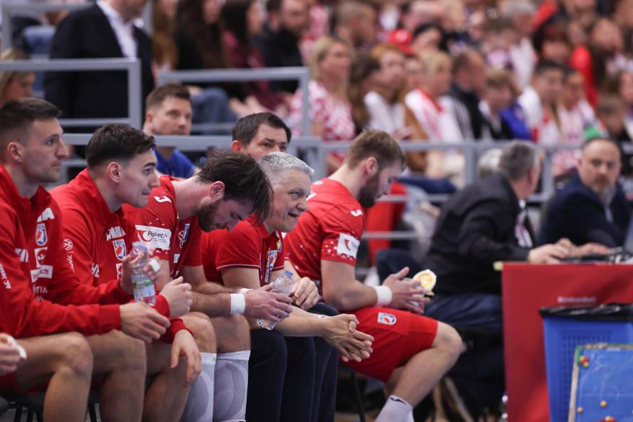 Osijek: Prijateljska utakmica između Hrvatske i Švicarske