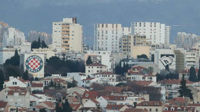 Naslikali najveći grb Torcide, a može se vidjeti s jednog od najpopularnijih mjesta u Splitu