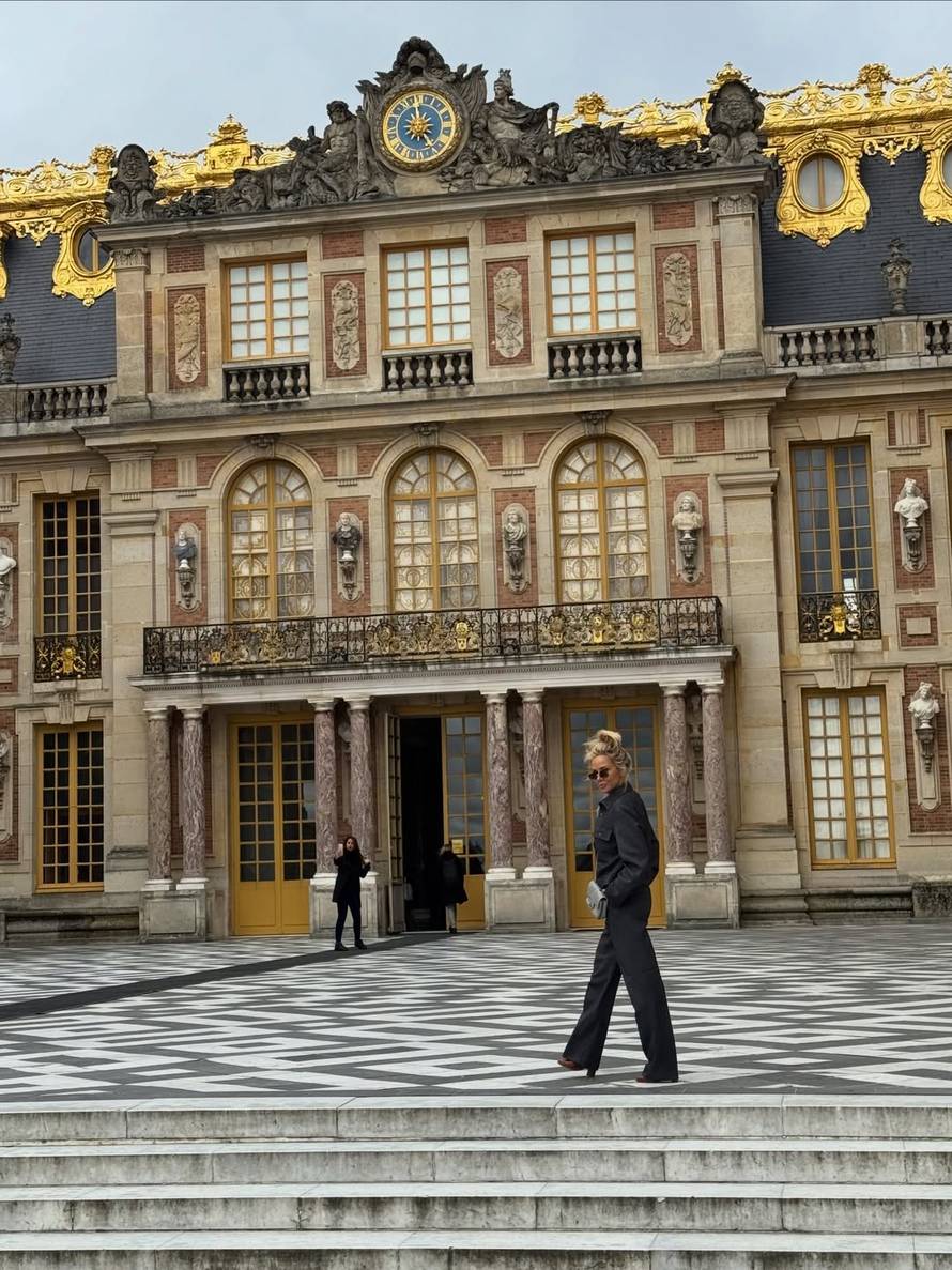 FOTO Pogledajte u čemu se nakon romantičnog vikenda u Parizu s Majom vozio Šime Elez