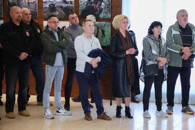 Vukovar: Otvorenje multimedijalne izložbe ratne fotografije "Vukovar 91"