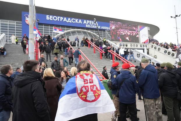 U Beogradskoj Areni održan je skup Srpske napredne stranke "Srbija - naša obitelj"