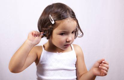 Zbog čišćenja ušiju štapićima u bolnici završi na tisuće djece
