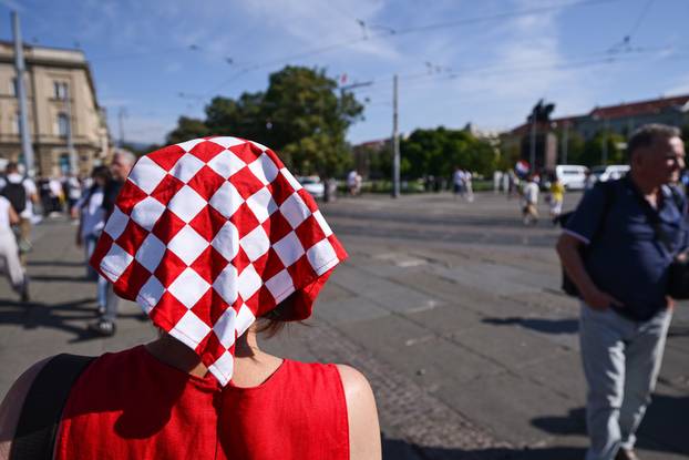 Zagreb: Okupljanje prosvjednika Hodaj za Liku, hodaj za Hrvatsku