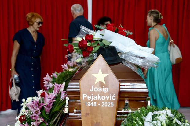 Sprovod glumca Josipa Pejakovića u Sarajevu