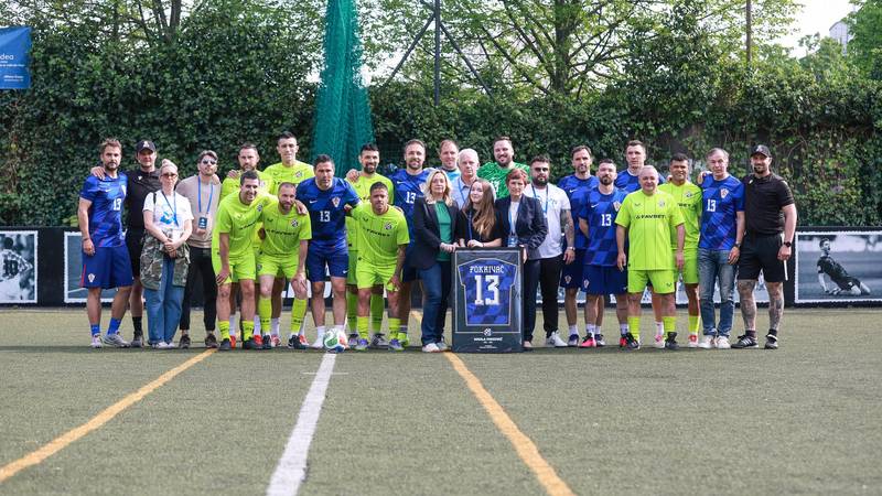 Sjećanje na Nikolu Pokrivača trajat će vječno! Legende igrale revijalnu utakmicu na Klinčeku