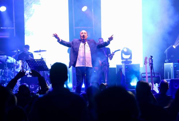 Split: Mladen Grdović raspjevao publiku na koncertu na Gripama