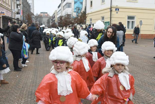 Bjelovar: Gradski Mali fašnik okupio oko tisuću maskiranih sudionika