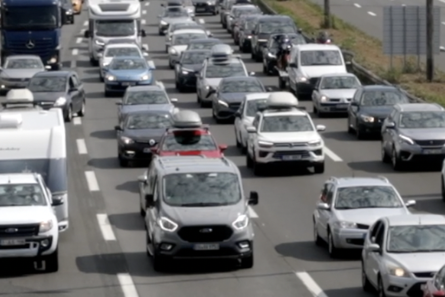 Vozači oprez! Od subote vrijede nova pravila na cestama. Evo koliku kaznu možete platiti