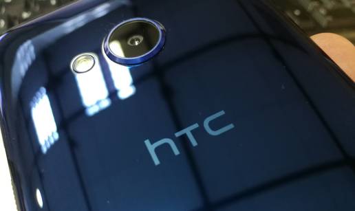 HTC radi telefon kojeg ćete morati stiskati da bi radio