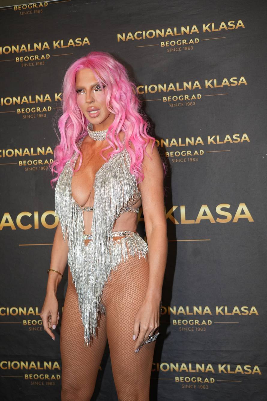 Beograd: Jelana Kareluša održala je koncert u restoranu Nacionalna klasa