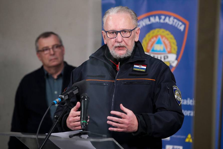 Zbog pandemije korona virusa preminulo više od 300.000 ljudi