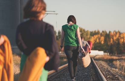 'Sendvič' mama između sina i roditelja u 'jugomastodontima'