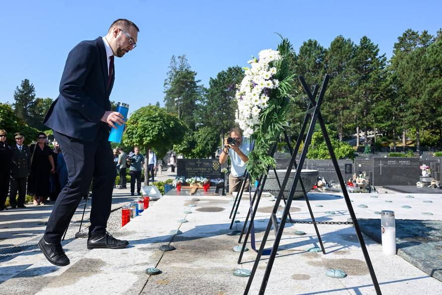 Zagreb: Tomislav Tomašević položio vijenac u povodu obilježavanja Dana pobjede i domovinske zahvalnosti