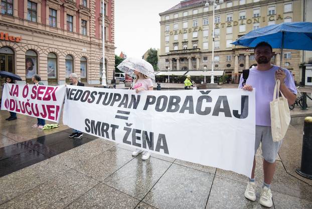 Zagreb: Prosvjed protiv molitelja na Trgu