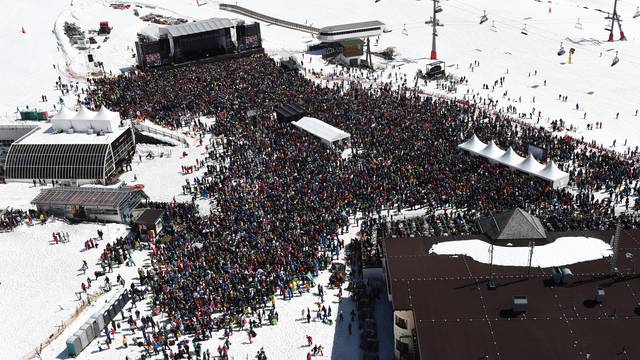 Spremne tužbe protiv austrijske vlade: Nisu zaustavili širenje korone iz skijališta u Tirolu