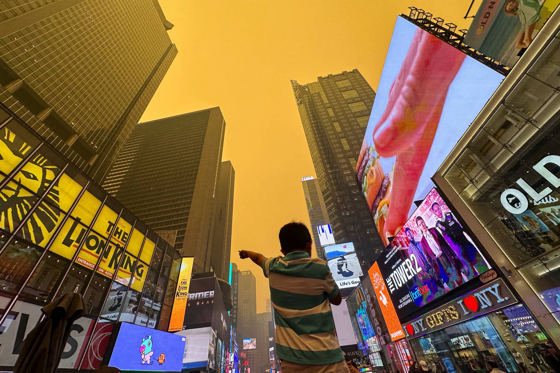 Haze and smoke shrouds Manhattan skyline from Canadian wildfires in New York