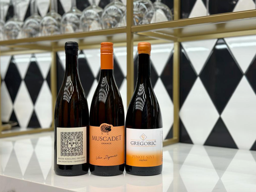 Zaboravi rosé, ova boja trenutno vlada vinskim svijetom